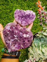 Load image into Gallery viewer, Brazilian Amethyst Heart Clusters w/Agate
