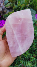 Load and play video in Gallery viewer, Leaf &amp; Teardrop Rose Quartz Bowls
