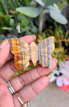 Load image into Gallery viewer, Pretty Stone Butterflies (Lot 1)
