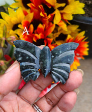 Load image into Gallery viewer, Pretty Stone Butterflies (Lot 2)
