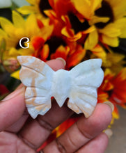 Load image into Gallery viewer, Pretty Stone Butterflies (Lot 2)
