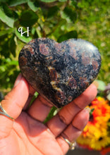 Load image into Gallery viewer, Garnet in Matrix Hearts (Lot 1)
