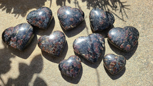 Garnet in Matrix Hearts (Lot 1)